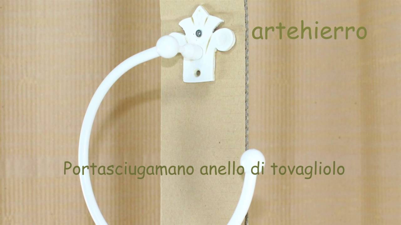Tovaglioli Di Lusso Con L'anello Di Tovagliolo Fotografia Stock