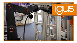 Automatisiertes Aufladen von Elektroautos mit Roboter | igus robolink DP