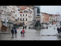 Venice floods after city authorities decide against inflating barriers