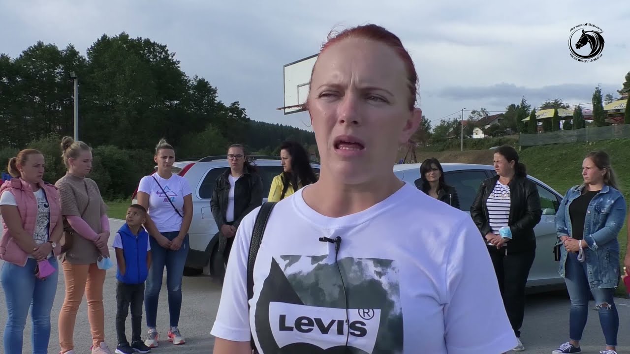 -Zašto su protestovali roditelji djece ispred O.Š.Petar Kočić na Sitnici -