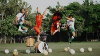 Video thumbnail of "nanoe Biroe - Olahraga Yuk (Official Music Video)"