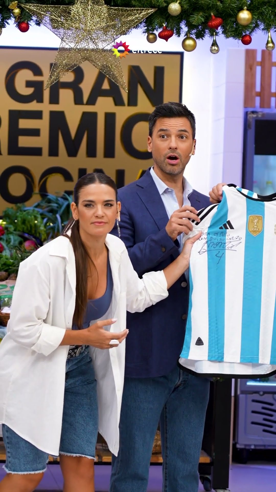 ¡SE TENTÓ EL CHINO LEUNIS! ? Mirá lo que hizo en pleno especial de Argentina campeón