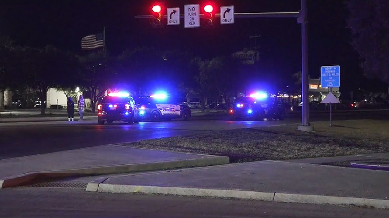 Pedestrian dies after being struck by vehicle on Northwest Side, police ...