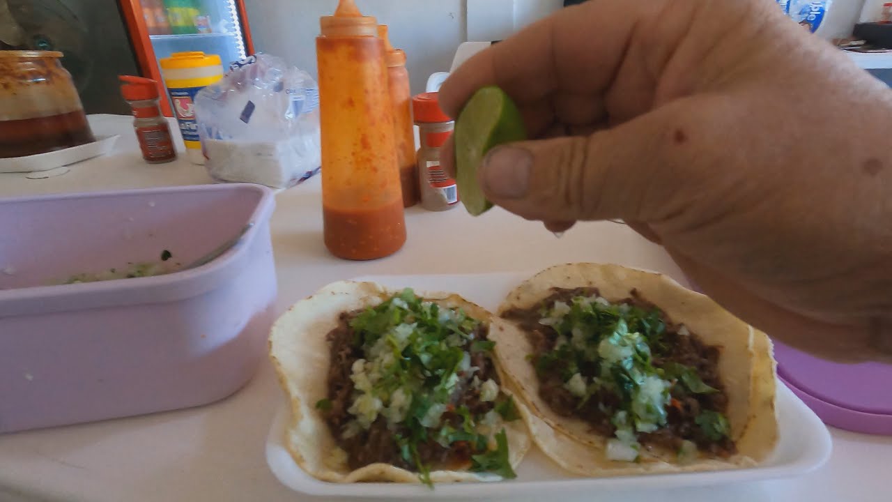 gringo-trying-exotic-mexican-food-like-tacos-de-cabeza-have-you-eaten