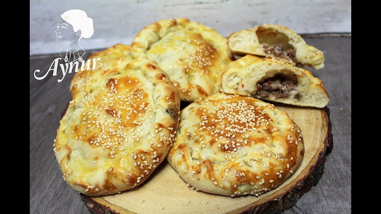 Türkische Teigtaschen mit hackfleisch und Käse Füllung IKiymali kümbet ...