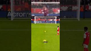 Saka's unpredictable penalty kick #footballshorts #football #bukayosaka