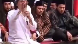 Shalawat 'Malam Kudus' ala Cak Nun 1