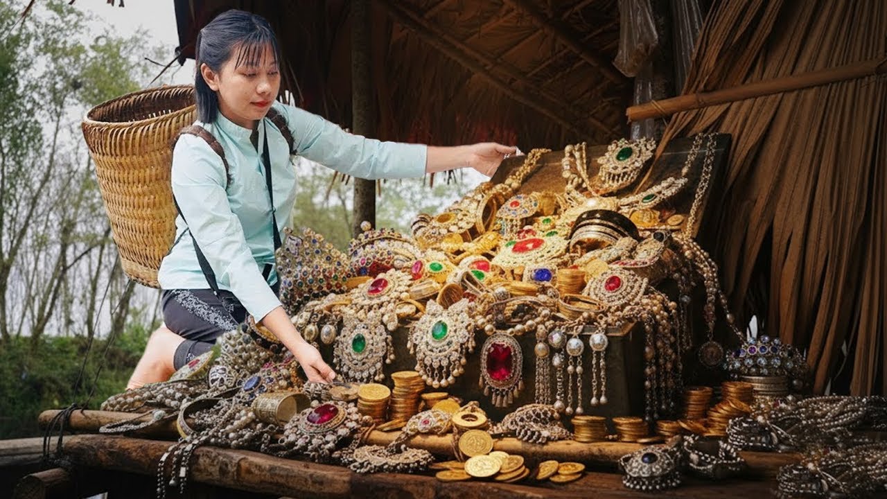 Poor Girl Discovers an Extremely Valuable Treasure Chest by Accident -  Shocking Find