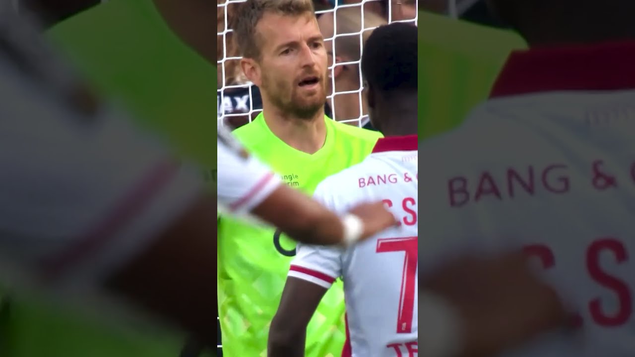 HRÁDECKY ENCORE LUI… 🧤🤯