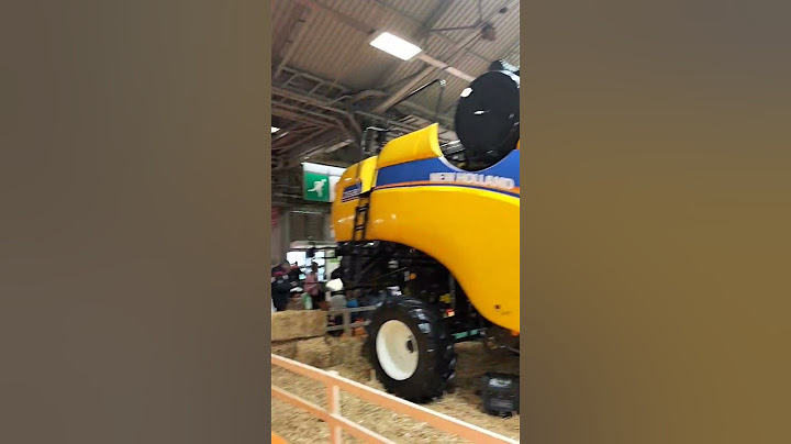 moissonneuse batteuse New Holland