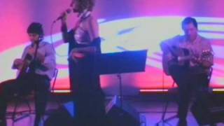 Video thumbnail of "Fado: Marla Amastor canta "Vagamundo""