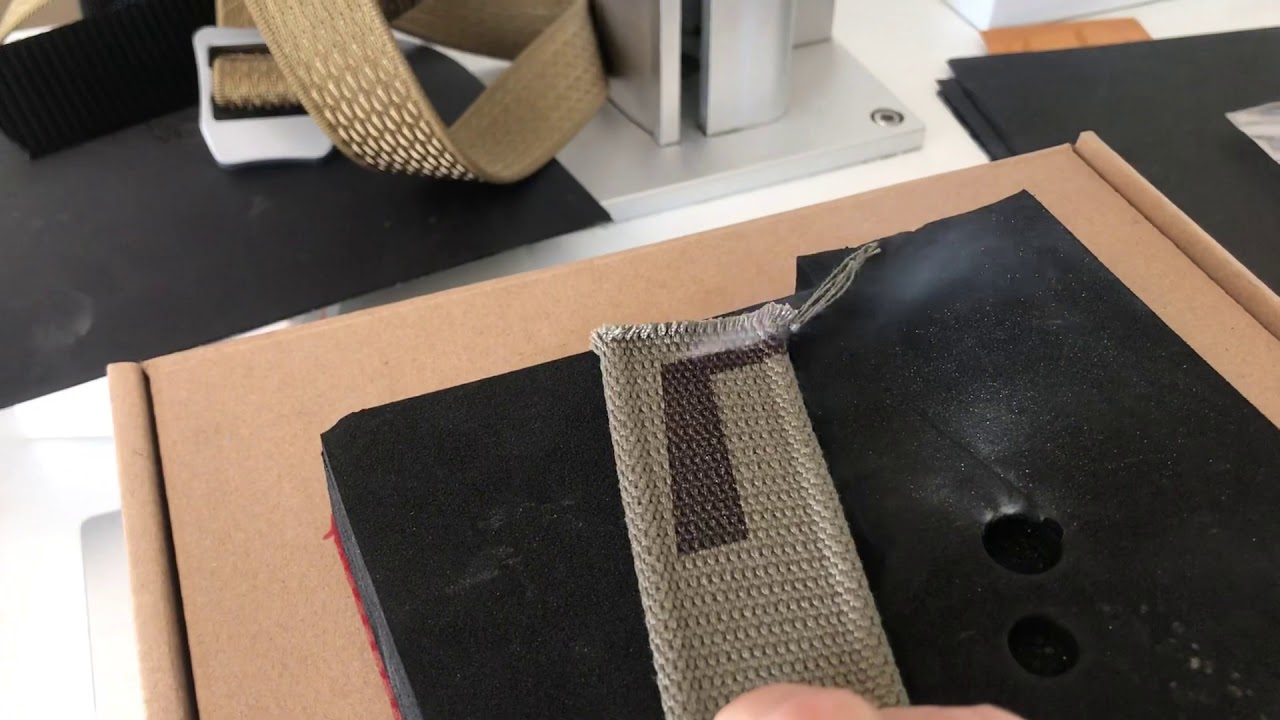 30w metal tube co2 laser mark machine for Webbing coating . WhatsApp /wechat :0086-13599259031.