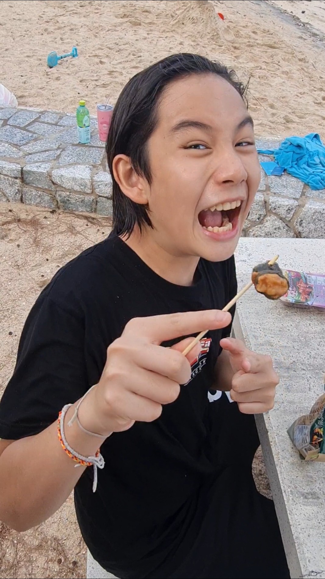 Mean Boy‼️ with Delicious Chicken❤️? | JJaiPan #Shorts #kindness