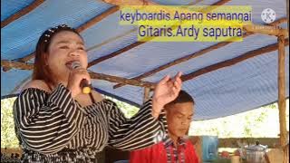 Dua kursi cover Anisa dwiyanti