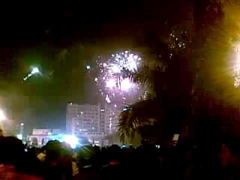 pesta kembang api acara tahun baru di simpang lima semarang - YouTube