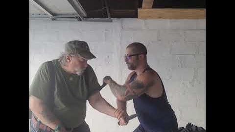 knife defense