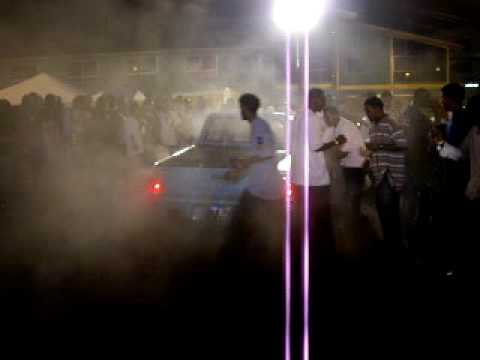 Trini burnout Roll modelz Van P Town car show001