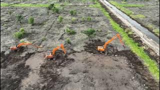 proyek pembuatan tanggul baru di lihat dari langit