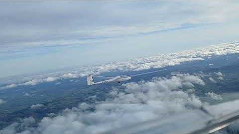 Formation flying in the wave