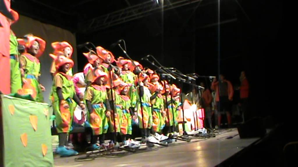 SANTOÑA (CANTABRIA) MURGAS  INFANTILES 2014 Nº 2