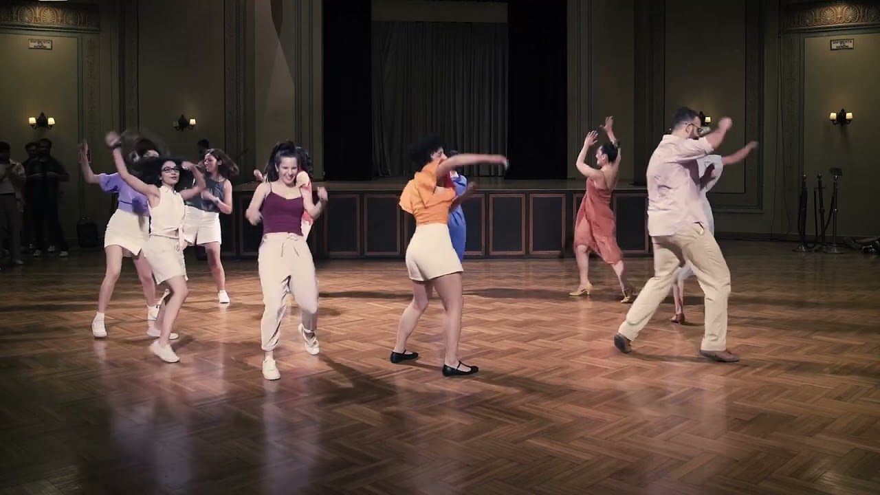 Rhythm Hoppers Graduation 2022: Johnny Hodges - Jeep Is Jumpin