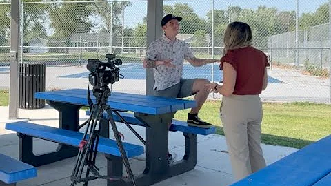 Valley residents divided as mayor faces recall petition, city officials resign