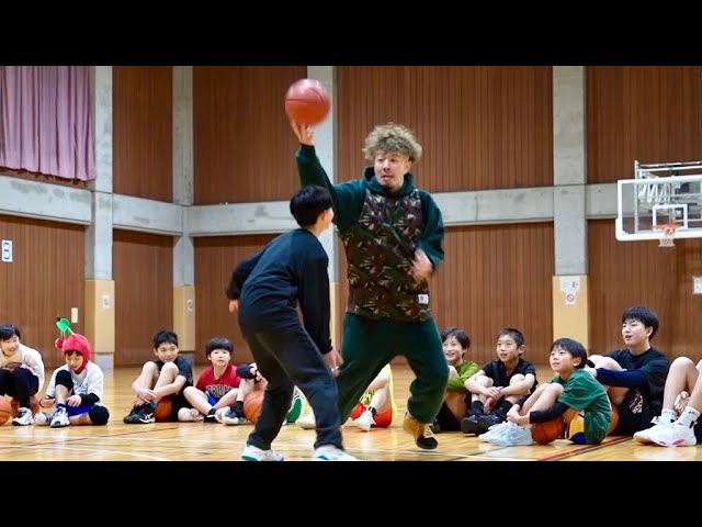 15 players show off trick plays in a row in 1-on-1 matches! Tour