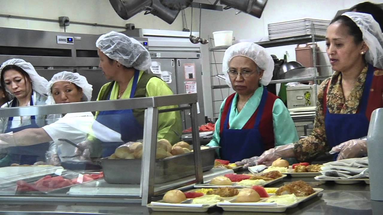 MN Tibetans Provide Meals to Homeless