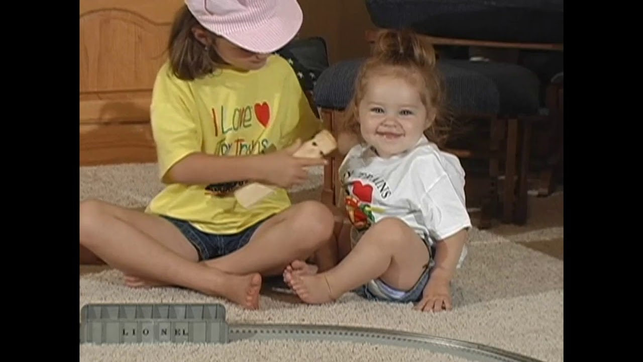 Baby Loves Trains - (2005)