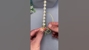 Instructions on how to tie the simplest bracelet #diy #bracelet #crafting
