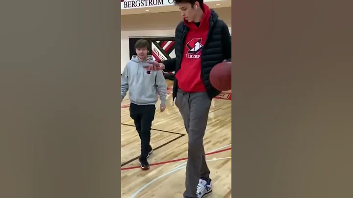 5’5 Josh Englert vs 7’1 Chet Holmgren 🤣 #Shorts - DayDayNews