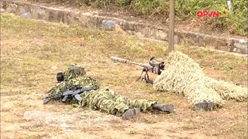 Lực lượng trinh sát đặc nhiệm tình báo trình diễn khả năng chiến đấu khi đón Chủ tịch nước về thăm