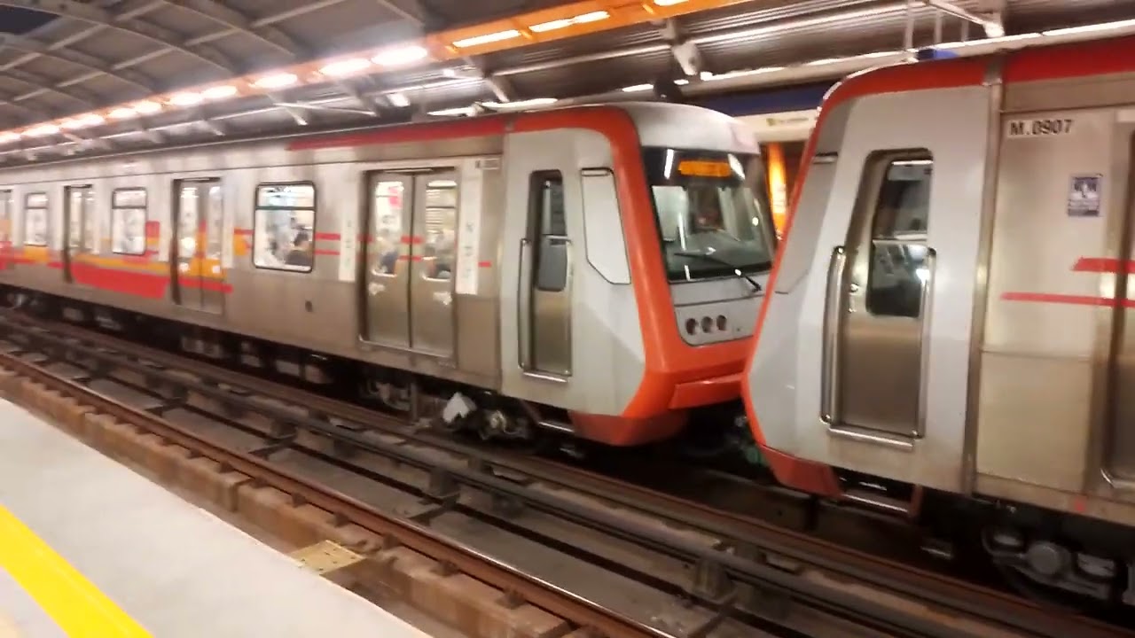 AS-02's en Elisa Correa. Línea 4