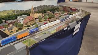 Union Pacific, BNSF and CN N Scale well car and autorack intermodal train at Timonium show