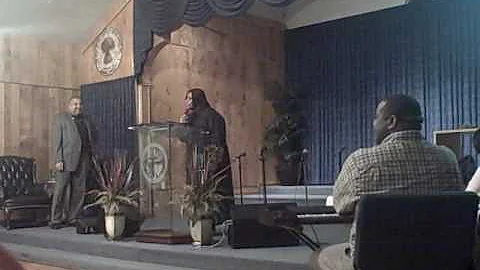 co-pastor judy mandrell speaking in revival