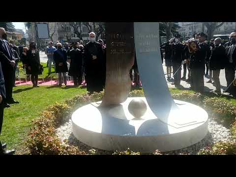 COMO, IL SILENZIO PER IL MONUMENTO DEL BRIGADIERE CARLUCCIO SVELATO OGGI