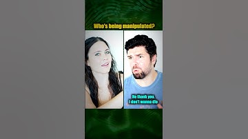 🫣 Blinking in Morse code! I’ve got something in my eye… @lizzieallyn