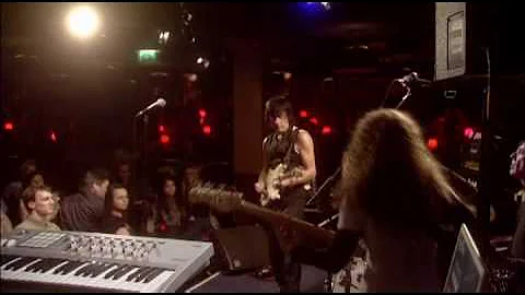 Jeff Beck - A Day In The Life (Live at Ronnie Scot...