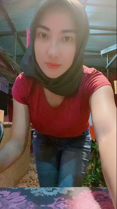 Awek dflora belaja sexy