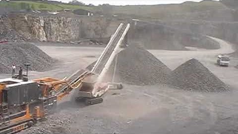 Telestack TC 421R Tracked Radial Stockpiling Conveyor in Operation