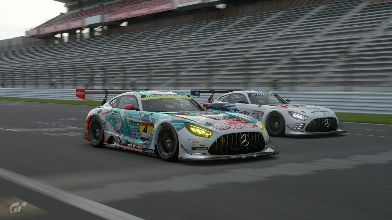 Mercedes AMG GT3 Evo | Gran Turismo 7 | Two racing car with different ...