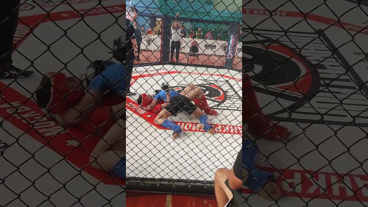 КИРИЛЛ БЕЗОБРАЗОВ-13 ЛЕТ. Панкратион, бой за пояс. Досрочная победа. ( сопернику 13 лет). МОСКВА