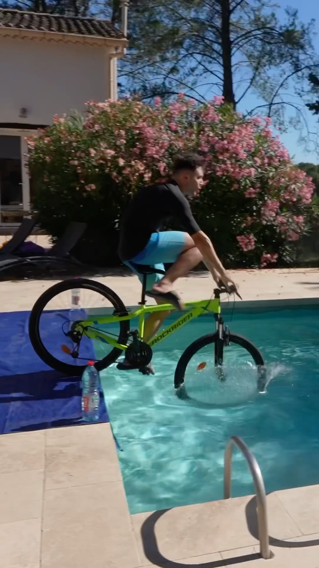 On peut faire du vélo sur l’eau ? ?