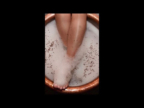 Ice-Cinnamon Massage  getting Foam Feet Massage in live