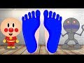 足で色を学ぶ - アンパンマン だだんだん メロンパンナちゃん コキンちゃん あかちゃんまん - 面白いアニメ