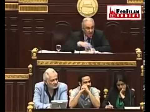 مسخره أحمد بدير أنت جاى تكتب دستور ولا جى تهزر لا أنا جى اهزر