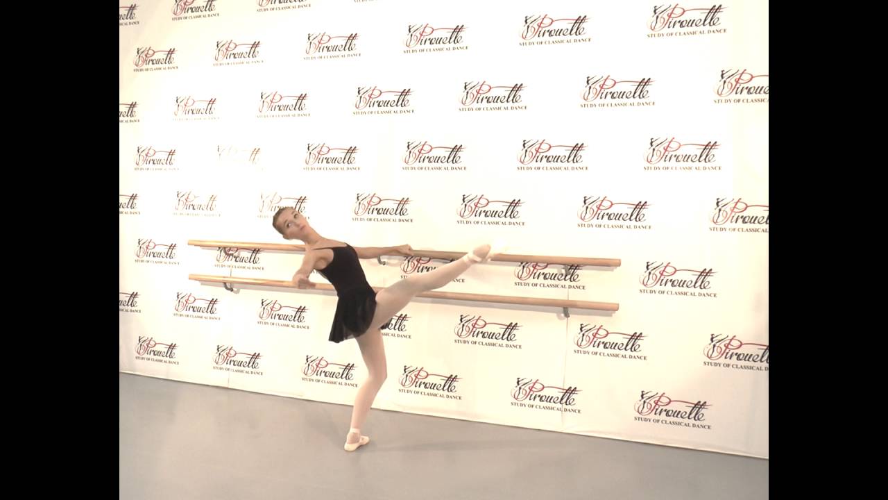 "PIROUETTE" 11.05.01 Battement développé ballotté