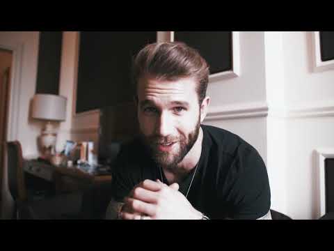 24 hours in Milano “Trussardi Riflesso Blue Vibe”