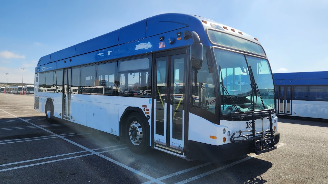 LA Charter Bus Lines 2013 Gillig BRT Plus CNG 40' #3833 LA Charter Bus Lines 2013 Gillig BRT Plus CNG 40' #3833