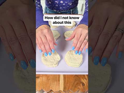 Easy Sausage And Cheese Breakfast Pies Using Canned Biscuits Breakfastideas Sausage Pies